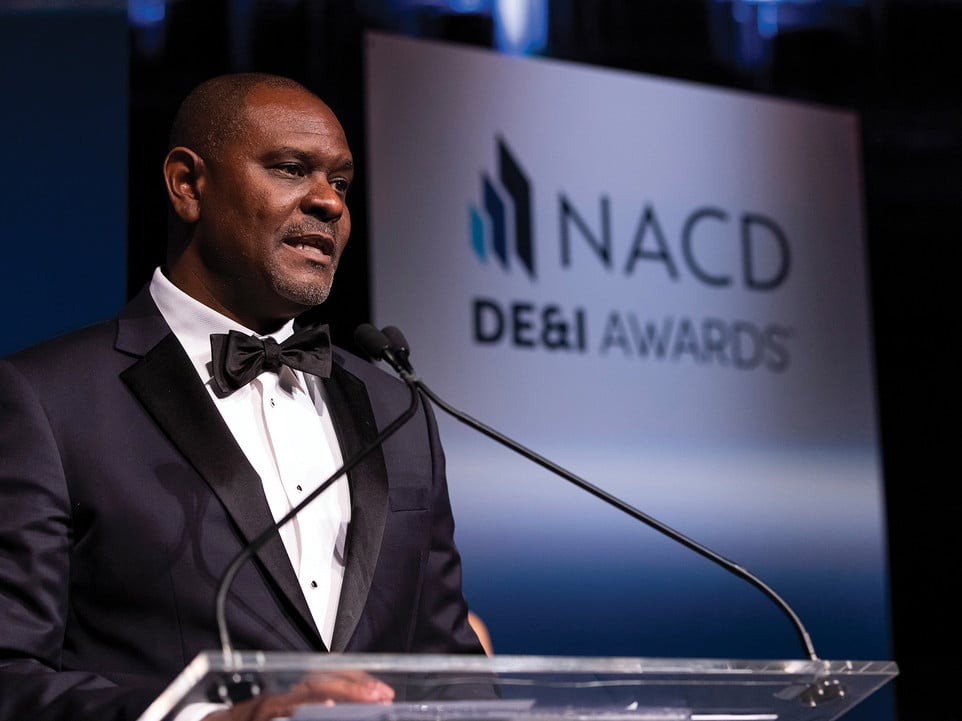 Senior Vice President of Global Inclusion Strategy in the Office of Global Inclusion Jason T. Williams accepts the award in the “Public Company—Large Cap” category on behalf of Paramount Global at the 2022 NACD DE&I Awards Gala.