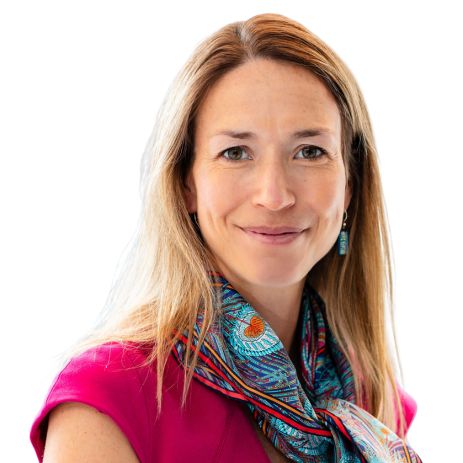 Headshot of Laura Mantoura