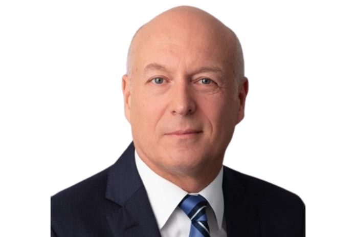 Headshot of Manolo Sanchez